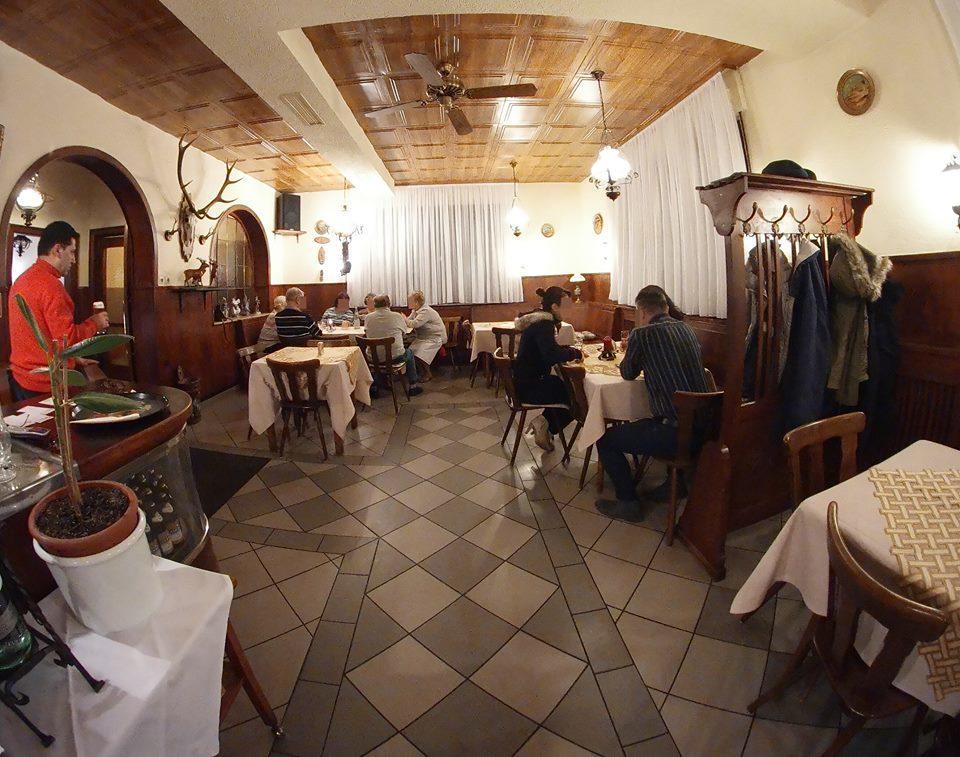 Gasthaus Hirschberg Ξενοδοχείο Λούντβιχσμπουργκ Εξωτερικό φωτογραφία