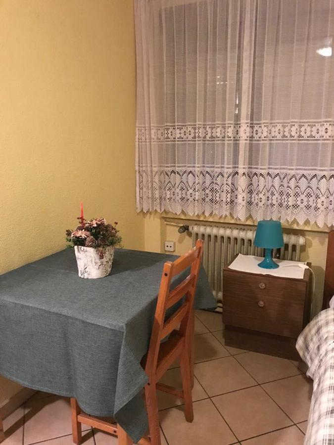 Gasthaus Hirschberg Ξενοδοχείο Λούντβιχσμπουργκ Εξωτερικό φωτογραφία