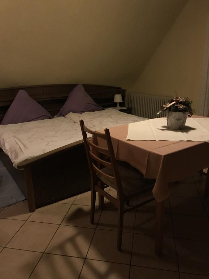 Gasthaus Hirschberg Ξενοδοχείο Λούντβιχσμπουργκ Εξωτερικό φωτογραφία